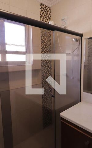 Casa à venda com 200m², 3 quartos e 2 vagasBanheiro 1