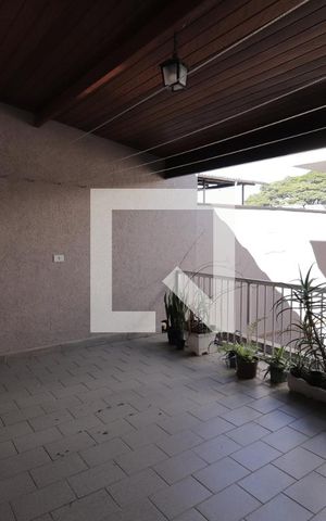 Casa à venda com 200m², 3 quartos e 2 vagasChurrasqueira