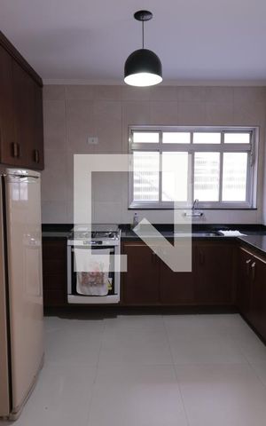 Casa à venda com 200m², 3 quartos e 2 vagasCozinha
