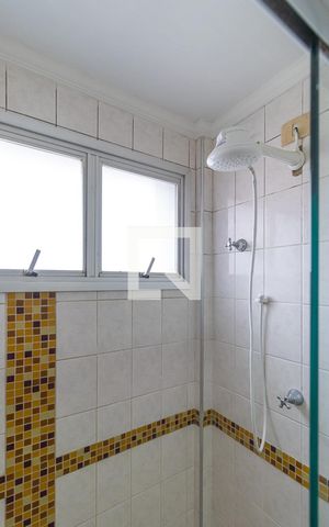 Apartamento à venda com 76m², 2 quartos e 1 vaga Apartamento à venda com 76m², 2 quartos e 1 vagaBanheiro