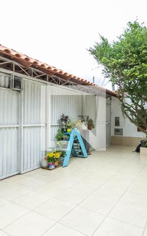 Casa à venda com 273m², 4 quartos e 3 vagasGaragem