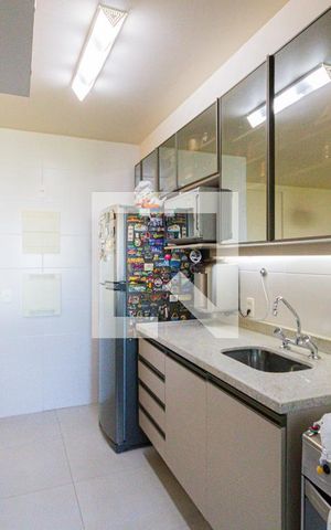 Apartamento à venda com 74m², 2 quartos e 2 vagas Apartamento à venda com 74m², 2 quartos e 2 vagasCozinha