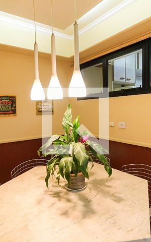 Apartamento à venda com 207m², 3 quartos e 3 vagas Apartamento à venda com 207m², 3 quartos e 3 vagasCopa