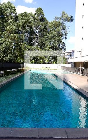 Studio para alugar com 35m², 1 quarto e 1 vaga Studio para alugar com 35m², 1 quarto e 1 vagaÁrea comum - Piscina