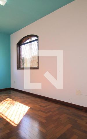 Casa para alugar com 300m², 4 quartos e 4 vagasQuarto 4