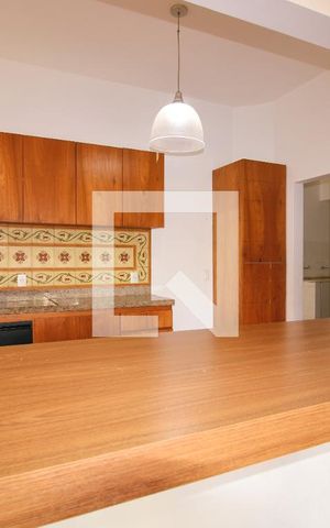 Casa para alugar com 300m², 4 quartos e 4 vagasCozinha 