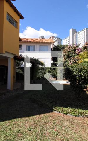 Casa para alugar com 300m², 4 quartos e 4 vagasÁrea comum