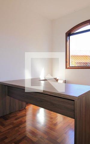Casa para alugar com 300m², 4 quartos e 4 vagasQuarto 1