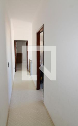 Casa à venda com 239m², 3 quartos e 6 vagasCorredor