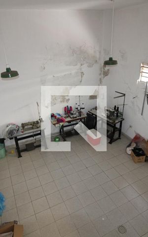 Casa à venda com 239m², 3 quartos e 6 vagasSalão