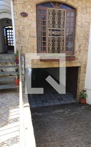 Casa à venda com 239m², 3 quartos e 6 vagasEntrada