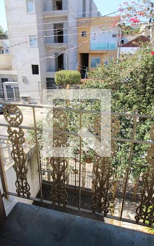 Casa à venda com 239m², 3 quartos e 6 vagasVaranda Suite