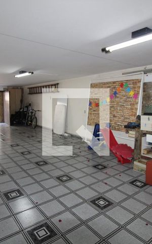 Casa à venda com 239m², 3 quartos e 6 vagasGaragem