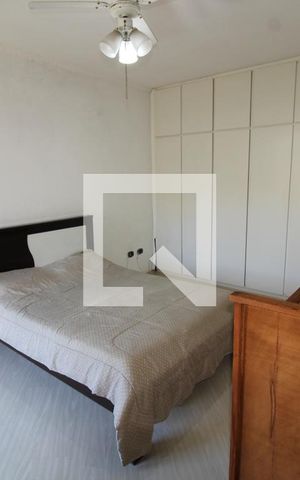 Casa à venda com 239m², 3 quartos e 6 vagasSuite