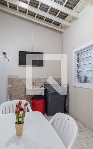 Casa à venda com 184m², 3 quartos e 2 vagasÁrea de serviço