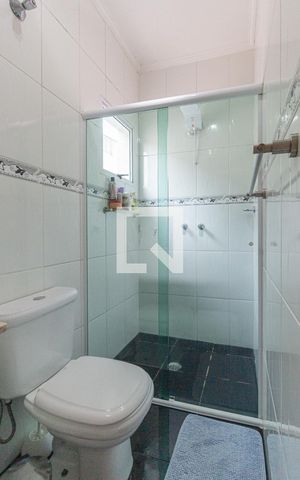 Casa à venda com 184m², 3 quartos e 2 vagasBanheiro da suíte 1