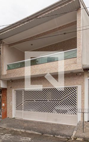 Casa à venda com 184m², 3 quartos e 2 vagasFachada