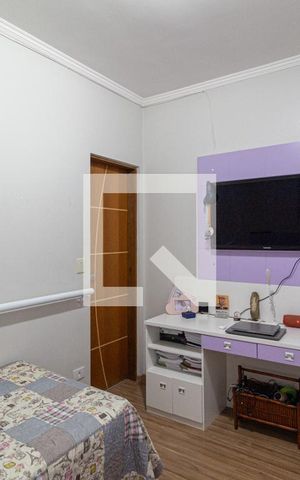 Casa à venda com 184m², 3 quartos e 2 vagasSuíte 2