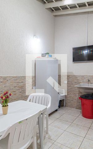 Casa à venda com 184m², 3 quartos e 2 vagasÁrea de serviço