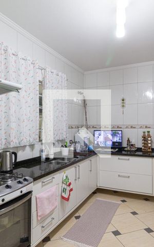 Casa à venda com 184m², 3 quartos e 2 vagasCozinha