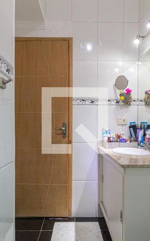 Casa à venda com 184m², 3 quartos e 2 vagasBanheiro da suíte 3
