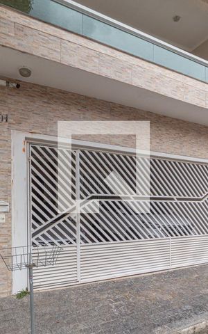 Casa à venda com 184m², 3 quartos e 2 vagasFachada