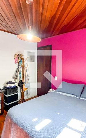Casa à venda com 238m², 3 quartos e 3 vagas Casa à venda com 238m², 3 quartos e 3 vagasQuarto