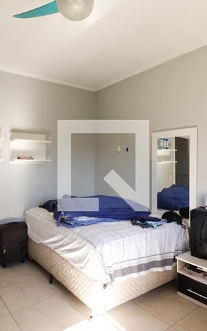 Casa à venda com 275m², 5 quartos e 5 vagas Casa à venda com 275m², 5 quartos e 5 vagasQuarto 2