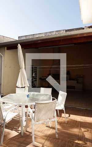 Casa à venda com 275m², 5 quartos e 5 vagas Casa à venda com 275m², 5 quartos e 5 vagasÁrea Externa e Churrasqueira