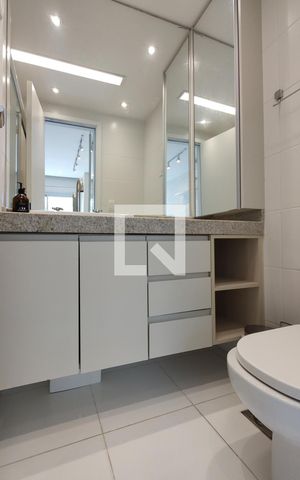 Apartamento à venda com 78m², 2 quartos e 1 vagaBanheiro da Suíte