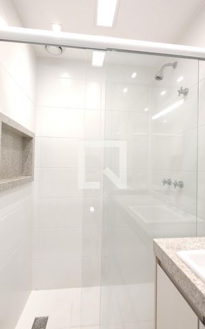 Apartamento à venda com 78m², 2 quartos e 1 vagaBanheiro da Suíte