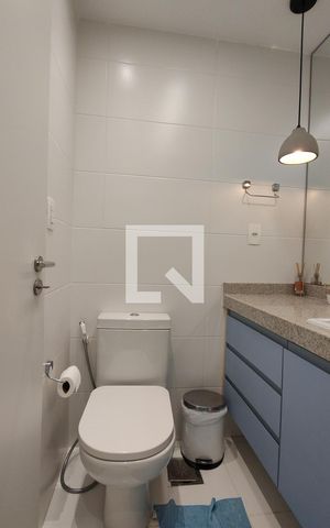 Apartamento à venda com 78m², 2 quartos e 1 vagaBanheiro Social