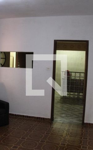 Casa para alugar com 75m², 1 quarto e 1 vagaSala 