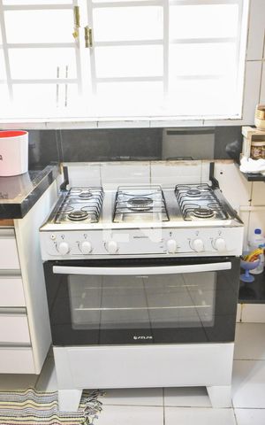 Casa à venda com 200m², 4 quartos e 2 vagasCozinha 