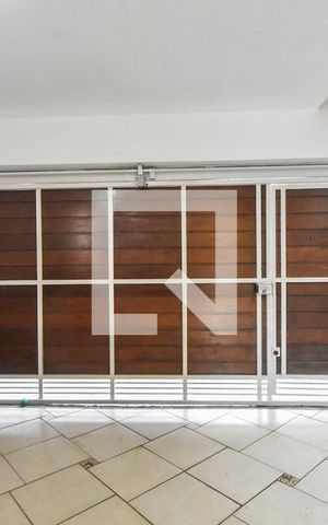 Casa à venda com 200m², 4 quartos e 2 vagasGaragem 