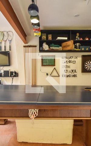 Casa à venda com 200m², 4 quartos e 2 vagasVaranda 