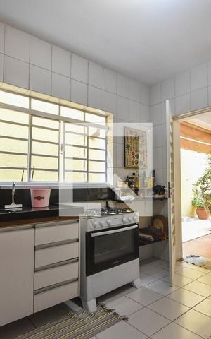 Casa à venda com 200m², 4 quartos e 2 vagasCozinha 