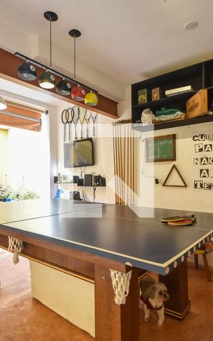 Casa à venda com 200m², 4 quartos e 2 vagasVaranda 
