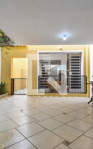 Casa à venda com 200m², 4 quartos e 2 vagasGaragem 