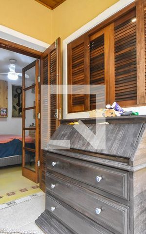 Casa à venda com 200m², 4 quartos e 2 vagasSuíte Externa 04