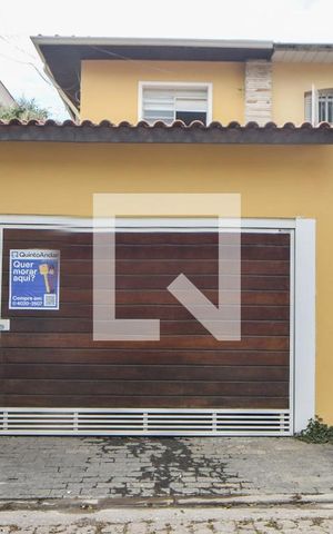 Casa à venda com 200m², 4 quartos e 2 vagasCasa 