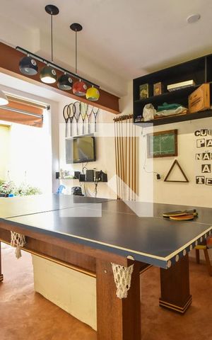 Casa à venda com 200m², 4 quartos e 2 vagasVaranda 