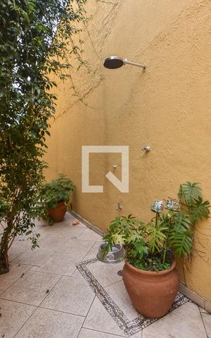 Casa à venda com 200m², 4 quartos e 2 vagasDucha 