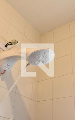 Casa à venda com 200m², 4 quartos e 2 vagasBanheiro 01