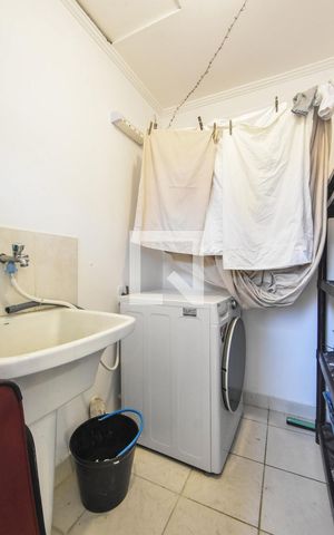 Casa à venda com 200m², 4 quartos e 2 vagasLavanderia 
