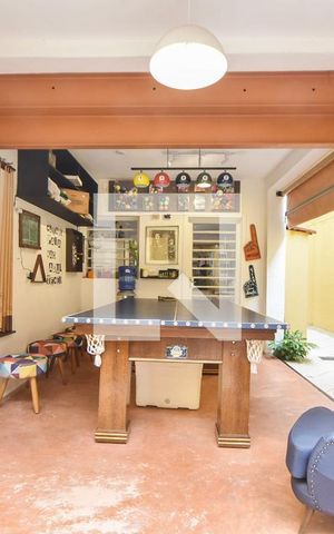 Casa à venda com 200m², 4 quartos e 2 vagasVaranda 