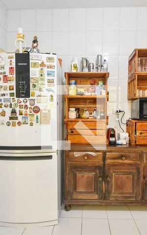 Casa à venda com 200m², 4 quartos e 2 vagasCozinha 