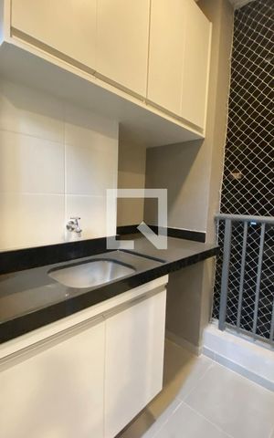 Apartamento para alugar com 52m², 2 quartos e 1 vagaÁrea de Serviço