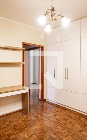 Casa à venda com 349m², 4 quartos e 3 vagas Casa à venda com 349m², 4 quartos e 3 vagasQuarto 03 Suíte Segundo Andar