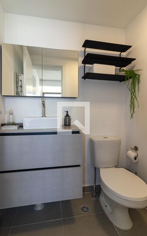 Studio à venda com 29m², 1 quarto e sem vaga Studio à venda com 29m², 1 quarto e sem vagaBanheiro da Suíte